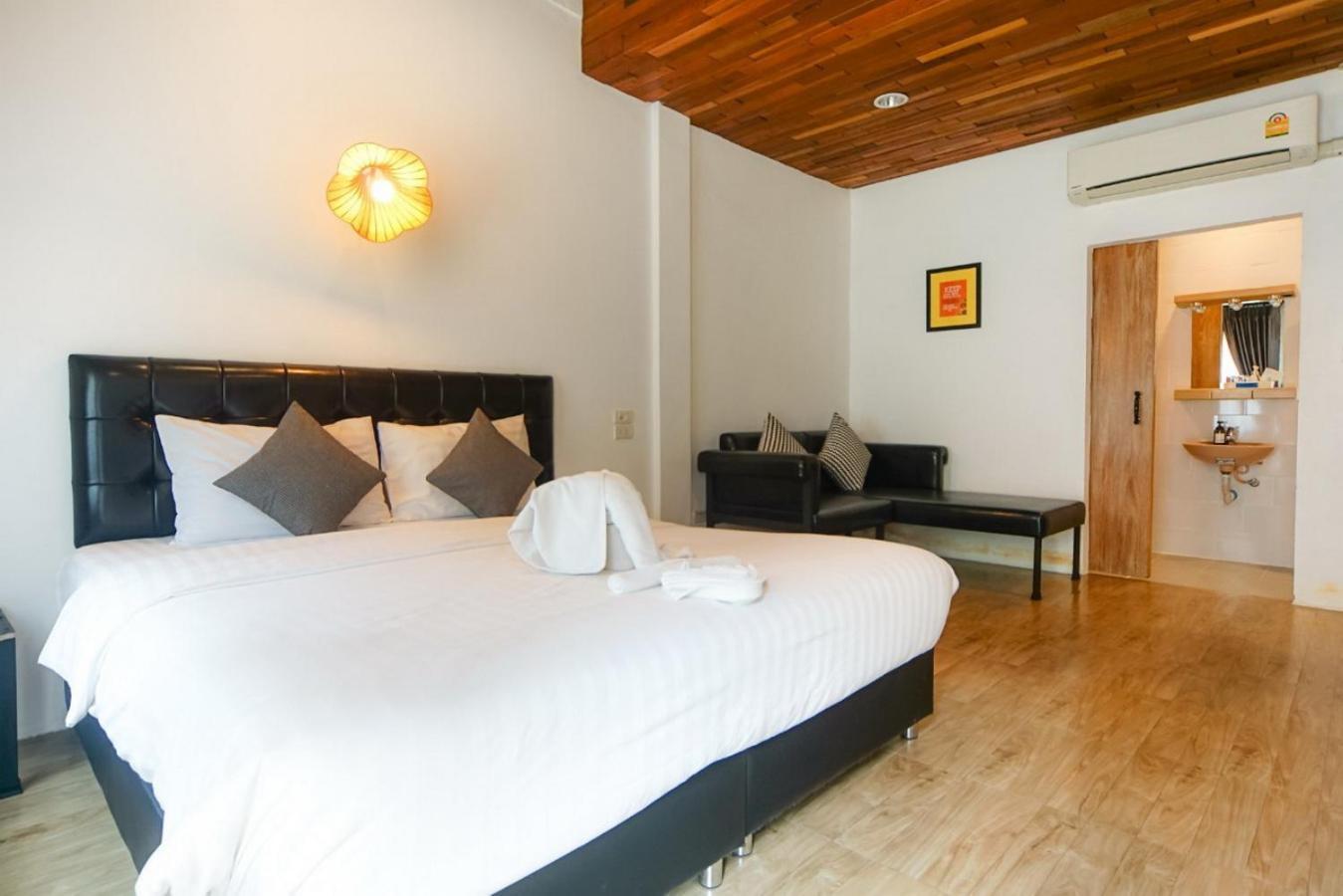 The Warehouse Chiang Mai Hotel Kültér fotó