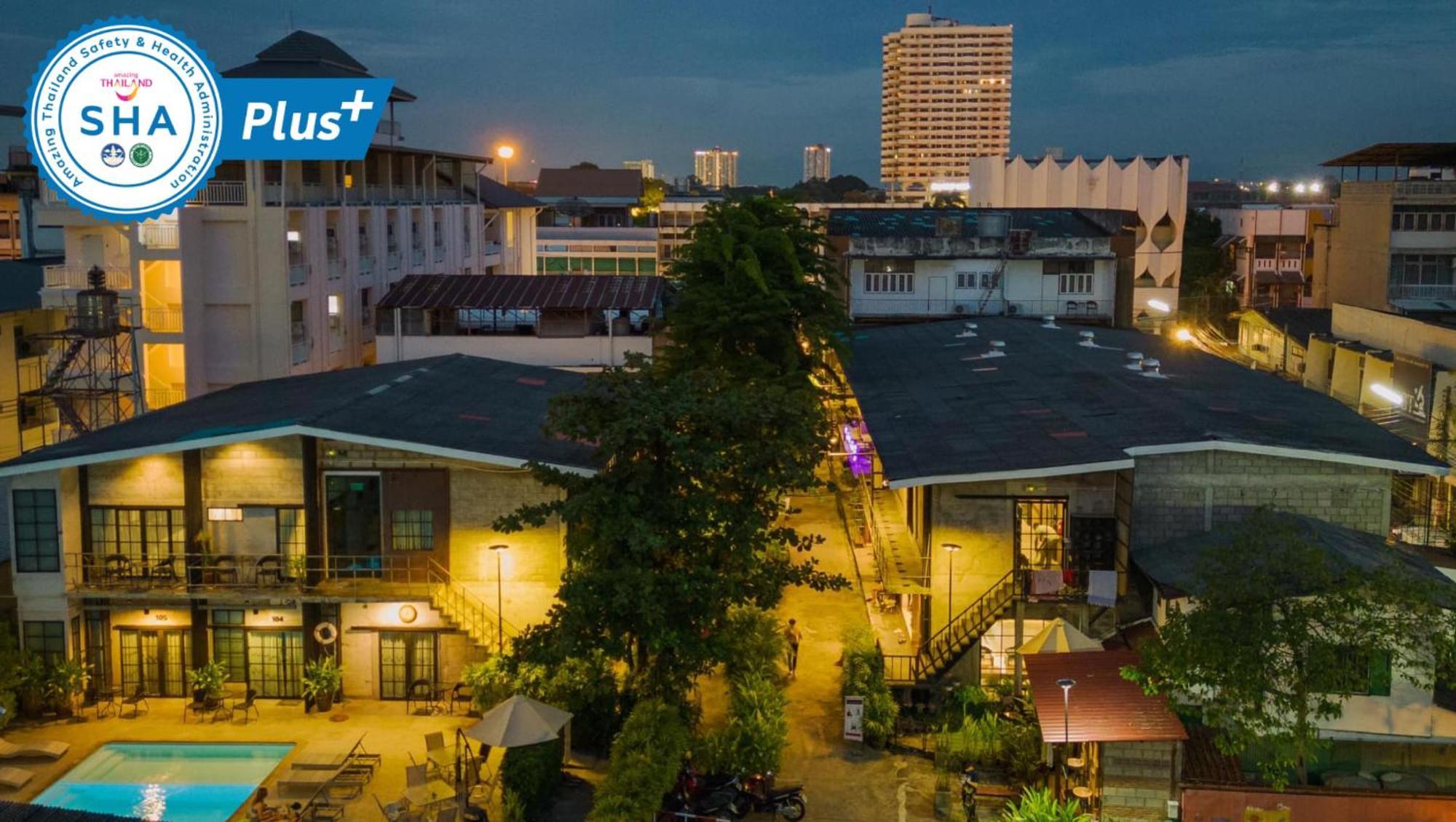 The Warehouse Chiang Mai Hotel Kültér fotó